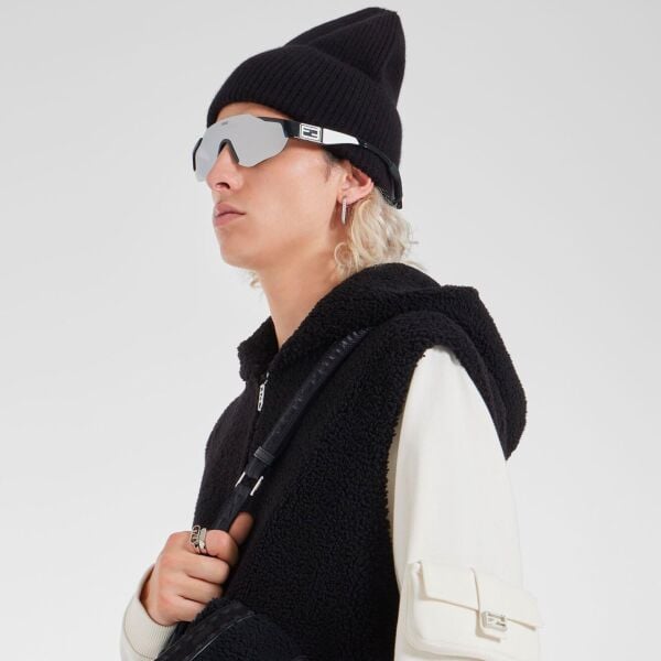 Fendi Sport Baguette FE40088U-Y 01C