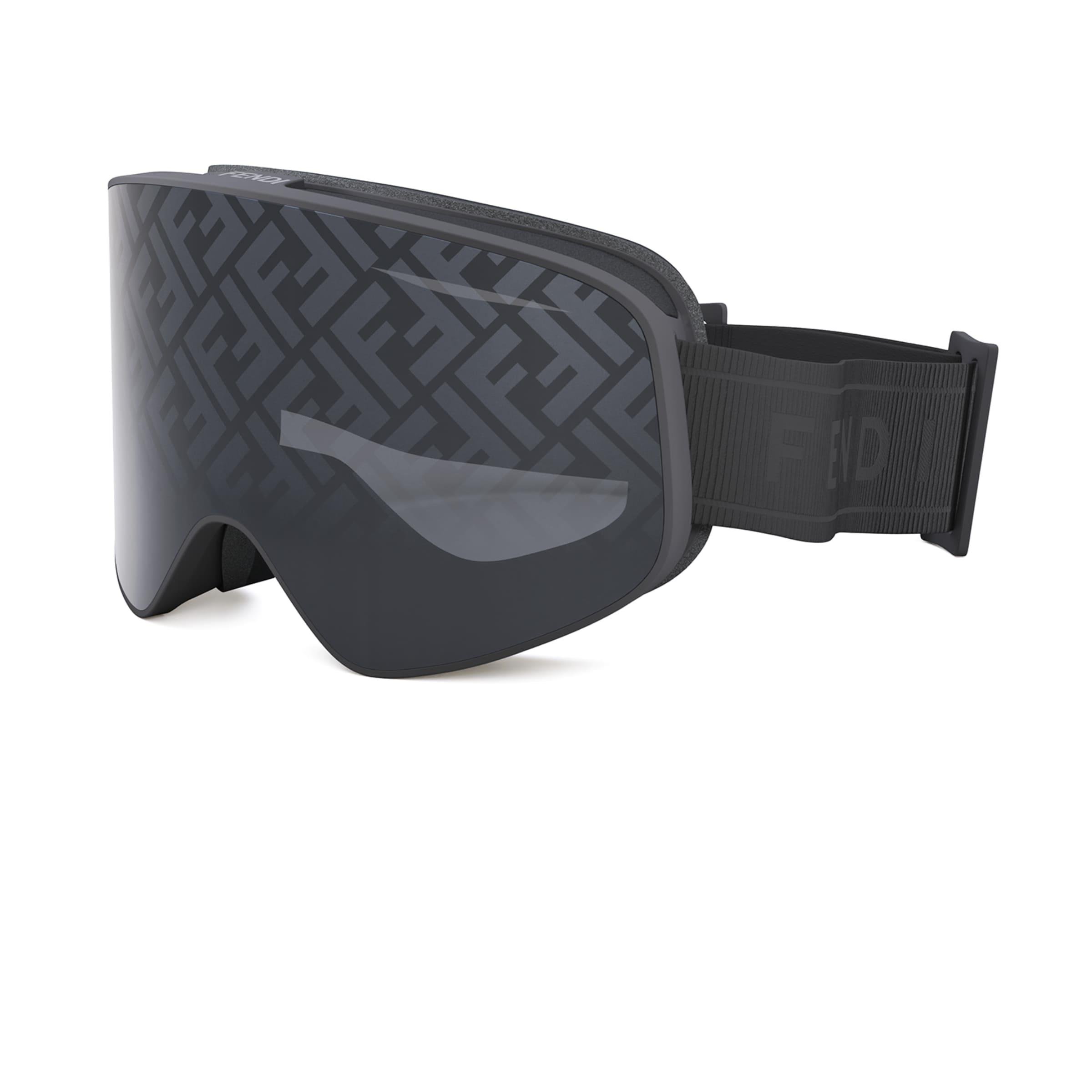 Fendi Ski Mask FE 40152U 01X
