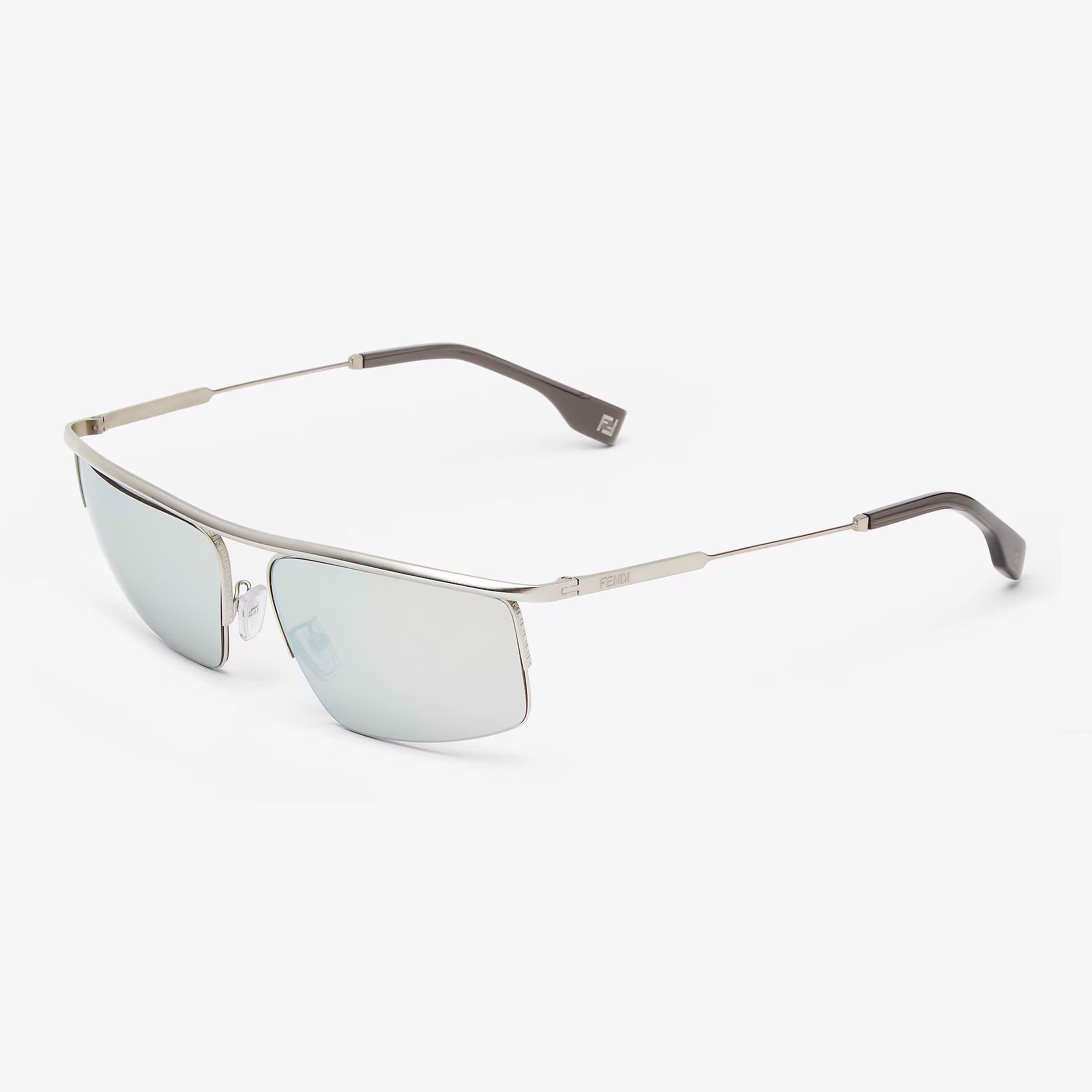 Fendi Travel FE 40141U 17C