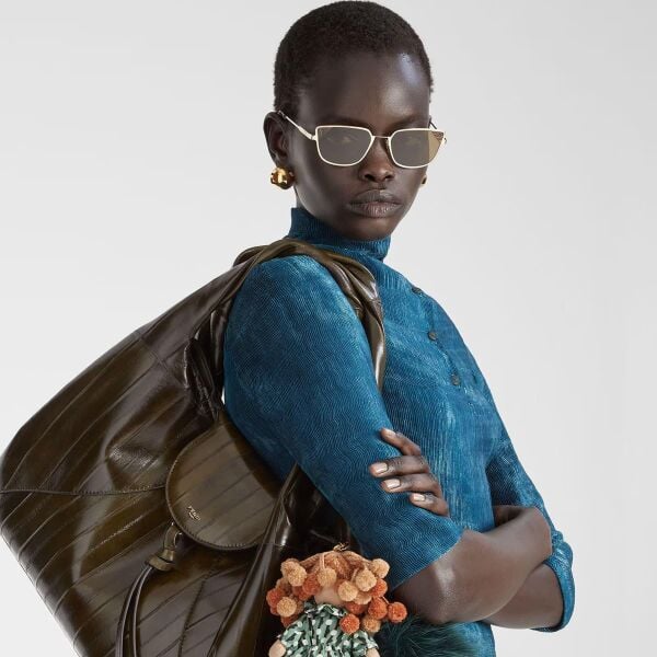 Fendi Signature FE 40188U 32J