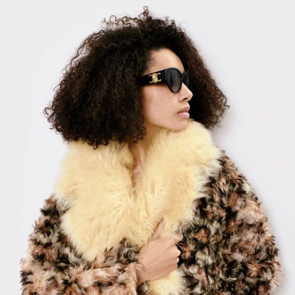 Celine Maxi Triomphe CL 40328U 01K