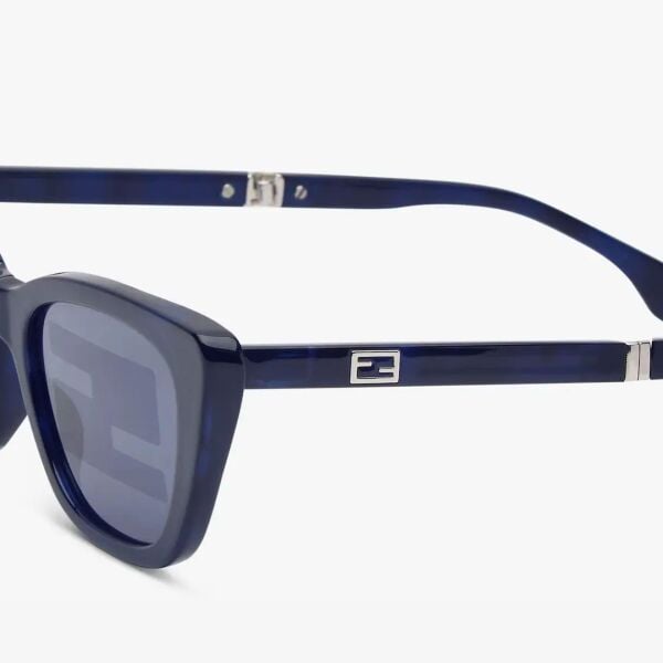 Fendi Baguette FE 40089I 55X