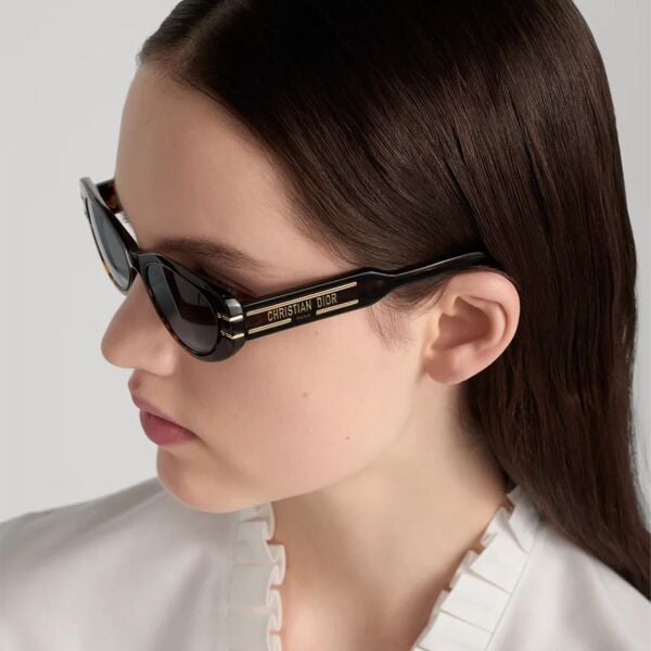 Dior DiorSignature B8U CD 40170U 52B