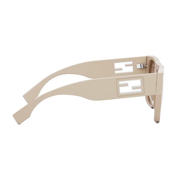 Fendi Baguette FE 40124I 57E