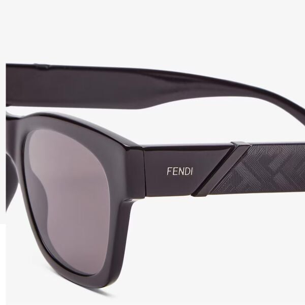 Fendi Diagonal FE 40132I 01A