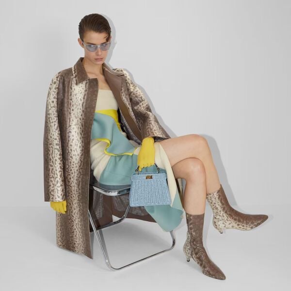 Fendi Cut Out FE 40138U 85V