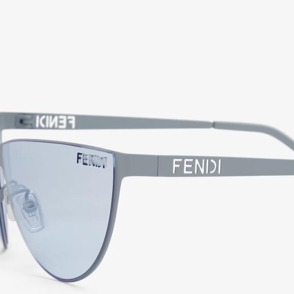 Fendi Cut Out FE 40138U 85V