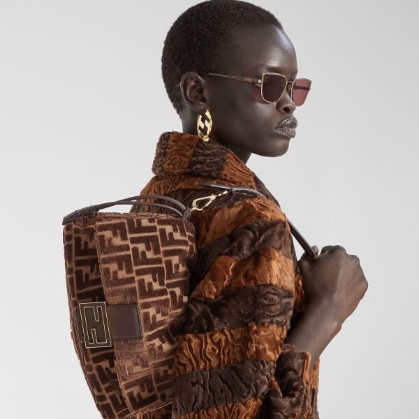 Fendi Signature FE 40188U